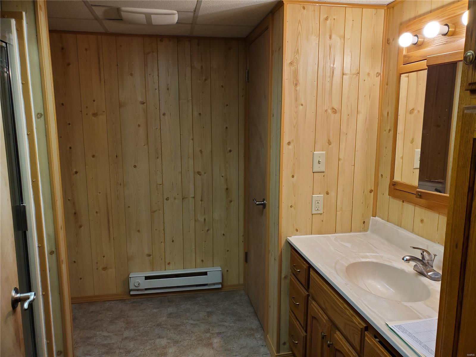 4507 Chester Road Chester, IL 62233 - Photo 3 of 37