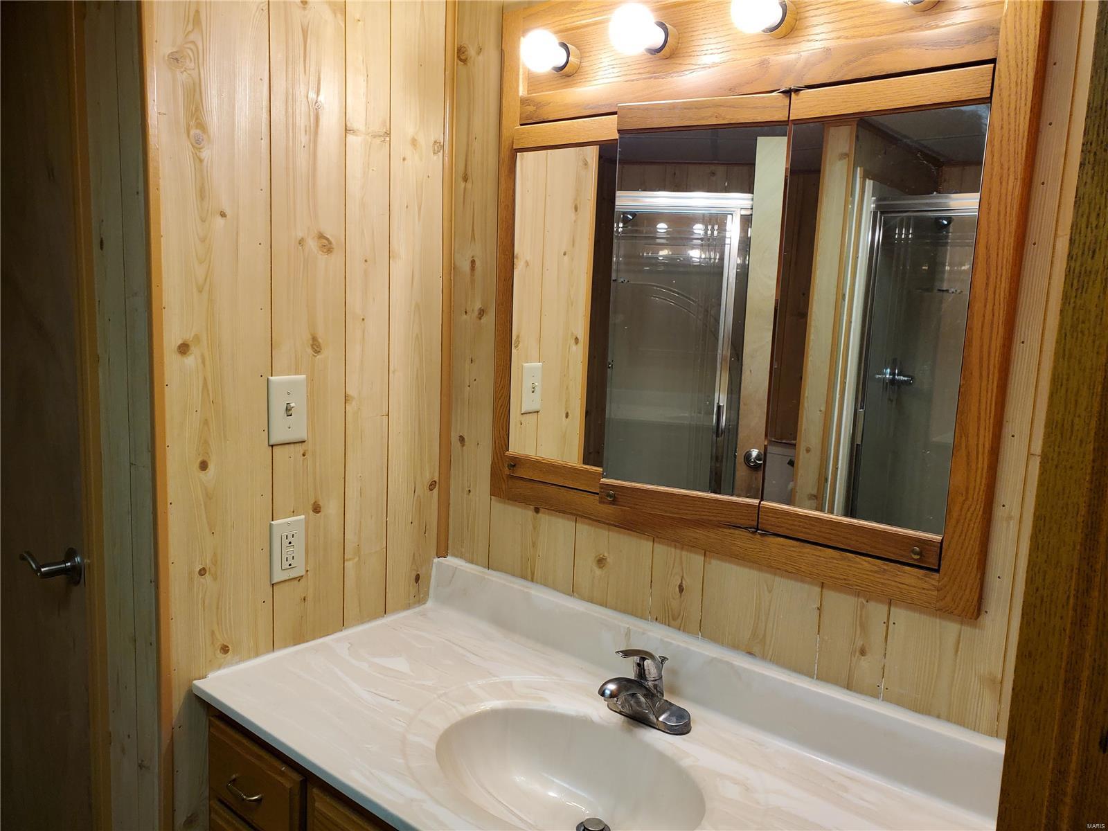 4507 Chester Road Chester, IL 62233 - Photo 5 of 37