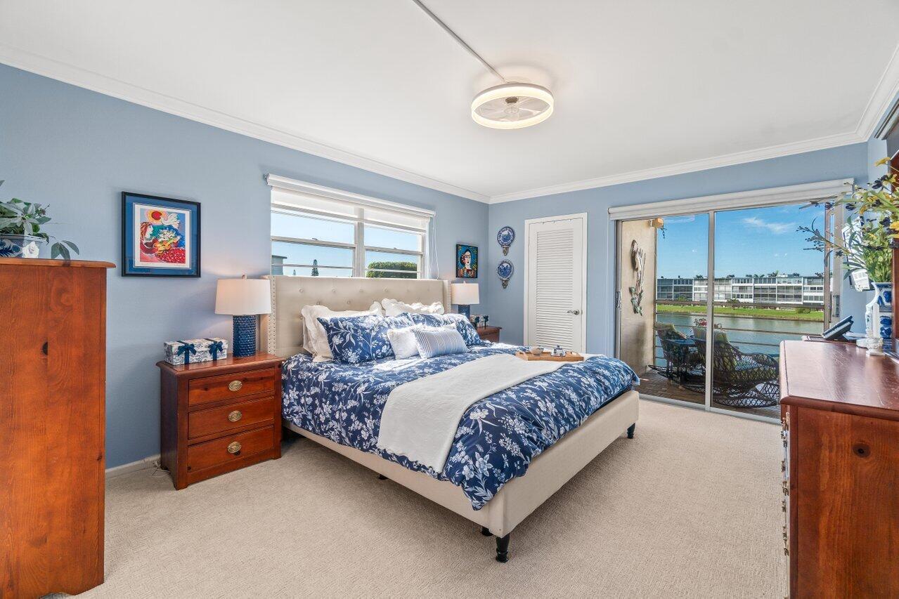 3072 Guildford East Boca Raton, FL 33434 - Photo 13 of 60 019-3072GuilfordDrive-D-BocaRaton-FL-334