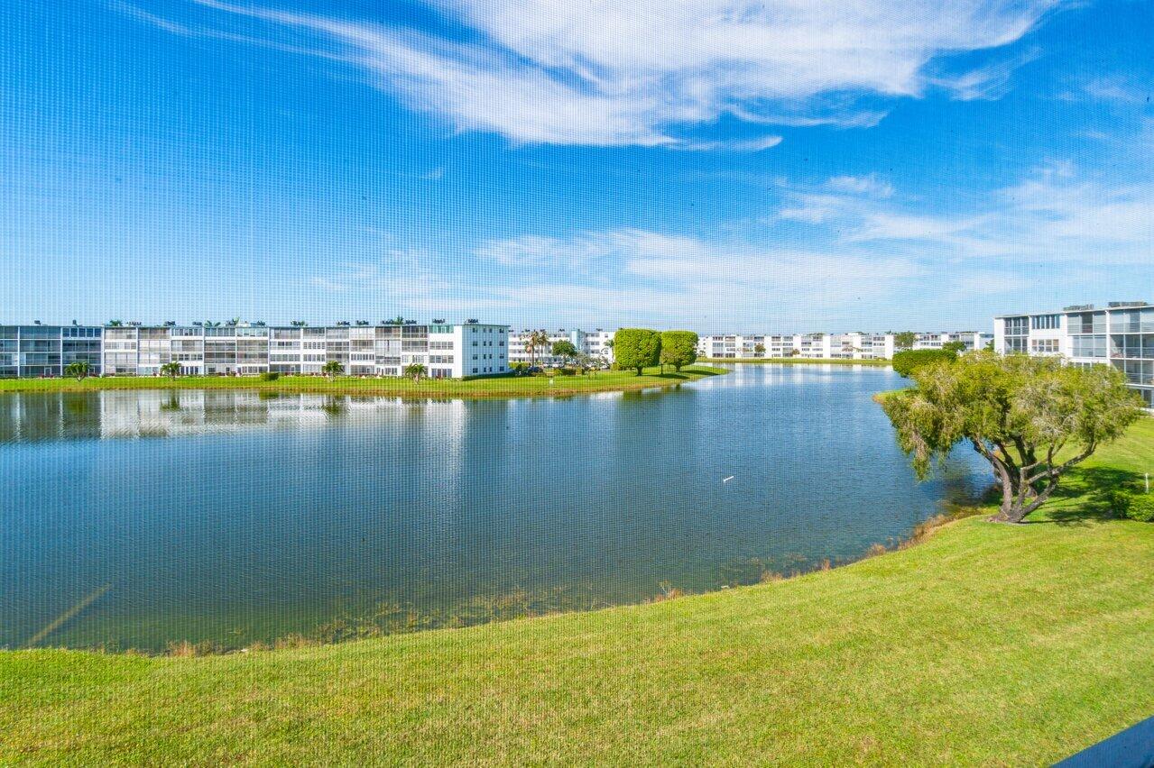 3072 Guildford East Boca Raton, FL 33434 - Photo 3 of 60 033-3072GuilfordDrive-D-BocaRaton-FL-334