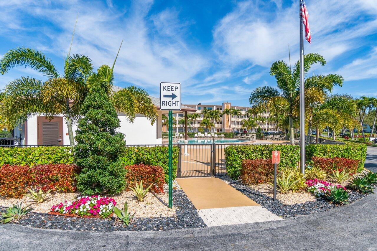 3072 Guildford East Boca Raton, FL 33434 - Photo 36 of 60 044-3072GuilfordDrive-D-BocaRaton-FL-334
