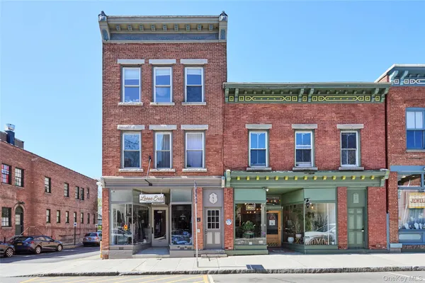 $2,400 | 457 Main Street, Unit 3, Beacon, NY 12508