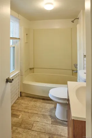 $2,400 | 457 Main Street, Unit 3, Beacon, NY 12508
