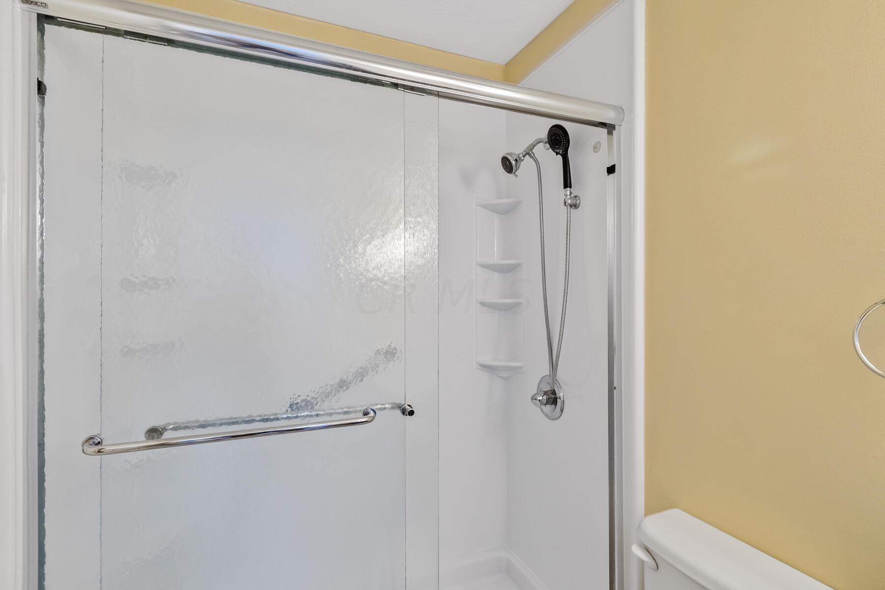 559 Harding Lane Delaware, OH 43015 - Photo 20 of 38 Full Bath