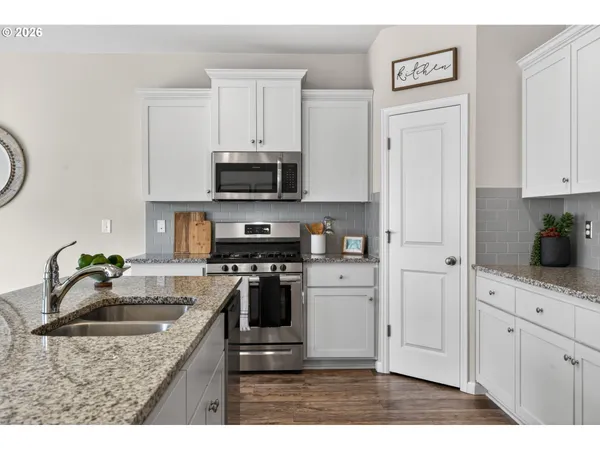 $675,000 | 15062 Southeast Bella Lane, Clackamas, OR 97015