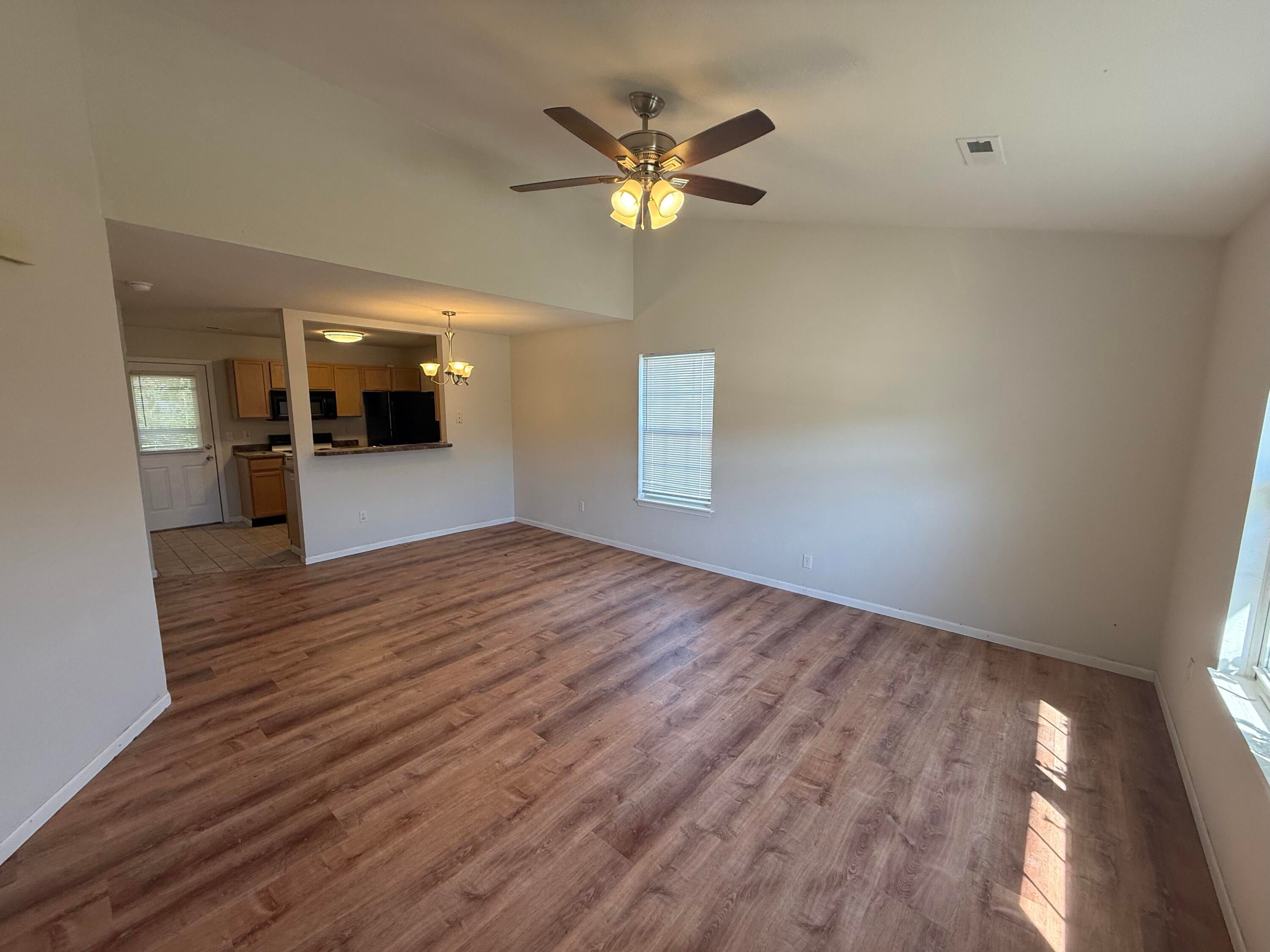 1635 Bold Ruler Court Columbia, MO 65202 - Photo 5 of 25 Gallery Image 5