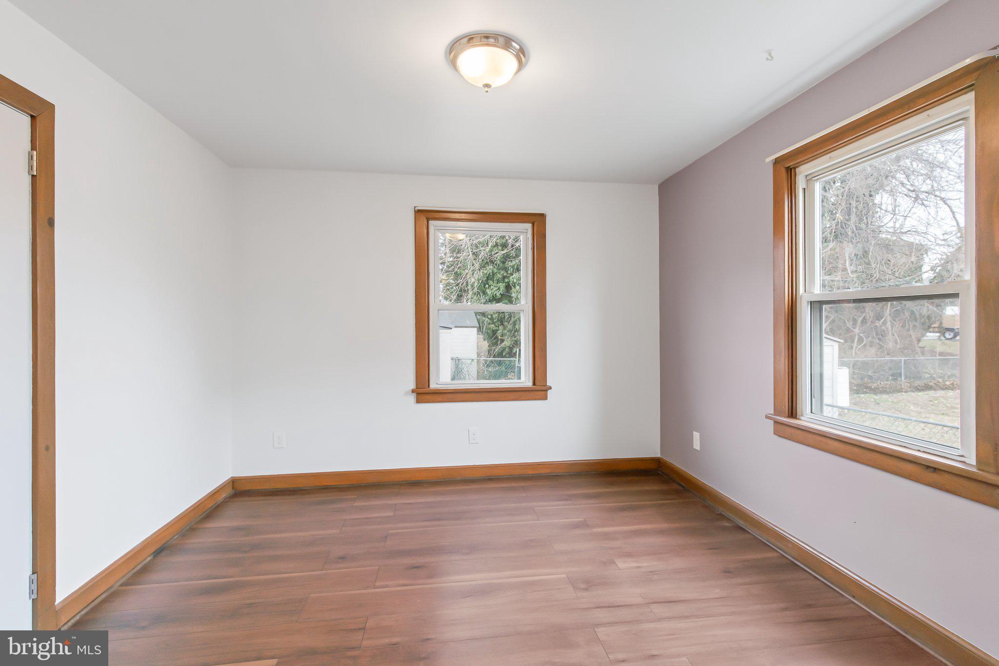 811 Ridge Avenue Columbia, PA 17512 - Photo 11 of 14 Bedroom 3