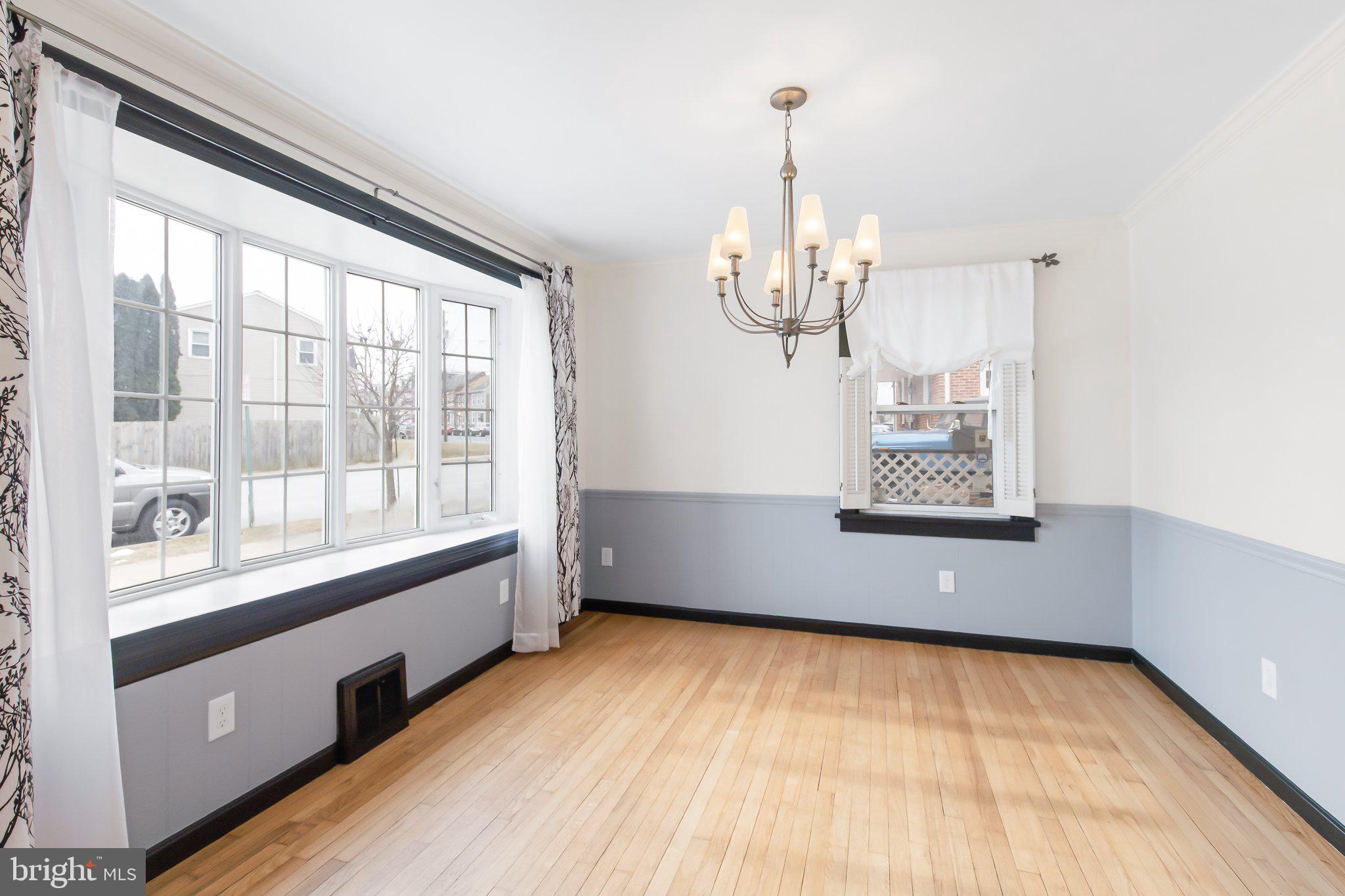811 Ridge Avenue Columbia, PA 17512 - Photo 6 of 14 Dining Room 2