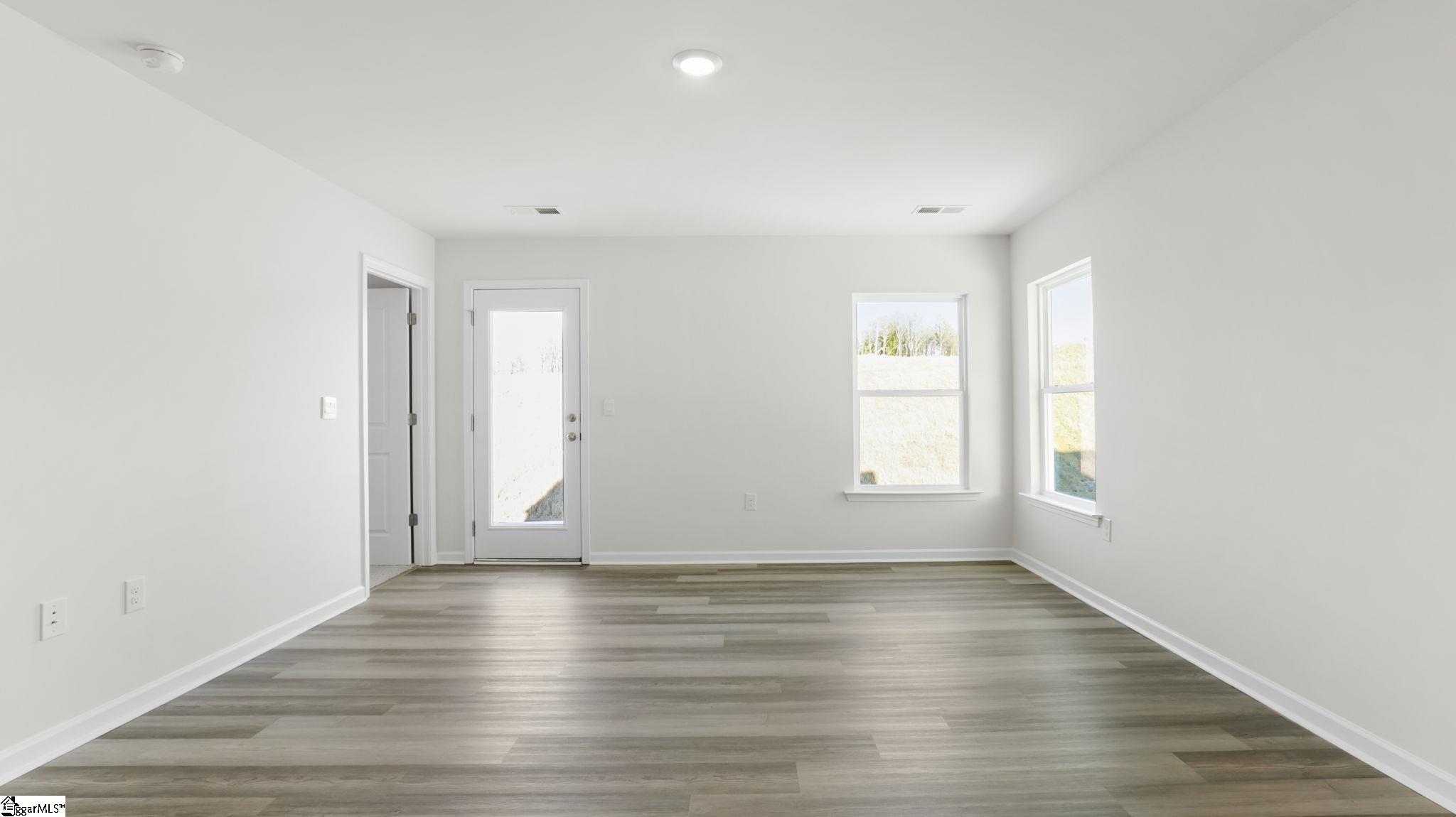 121 Bobbin Road Greenville, SC 29611 - Photo 11 of 32