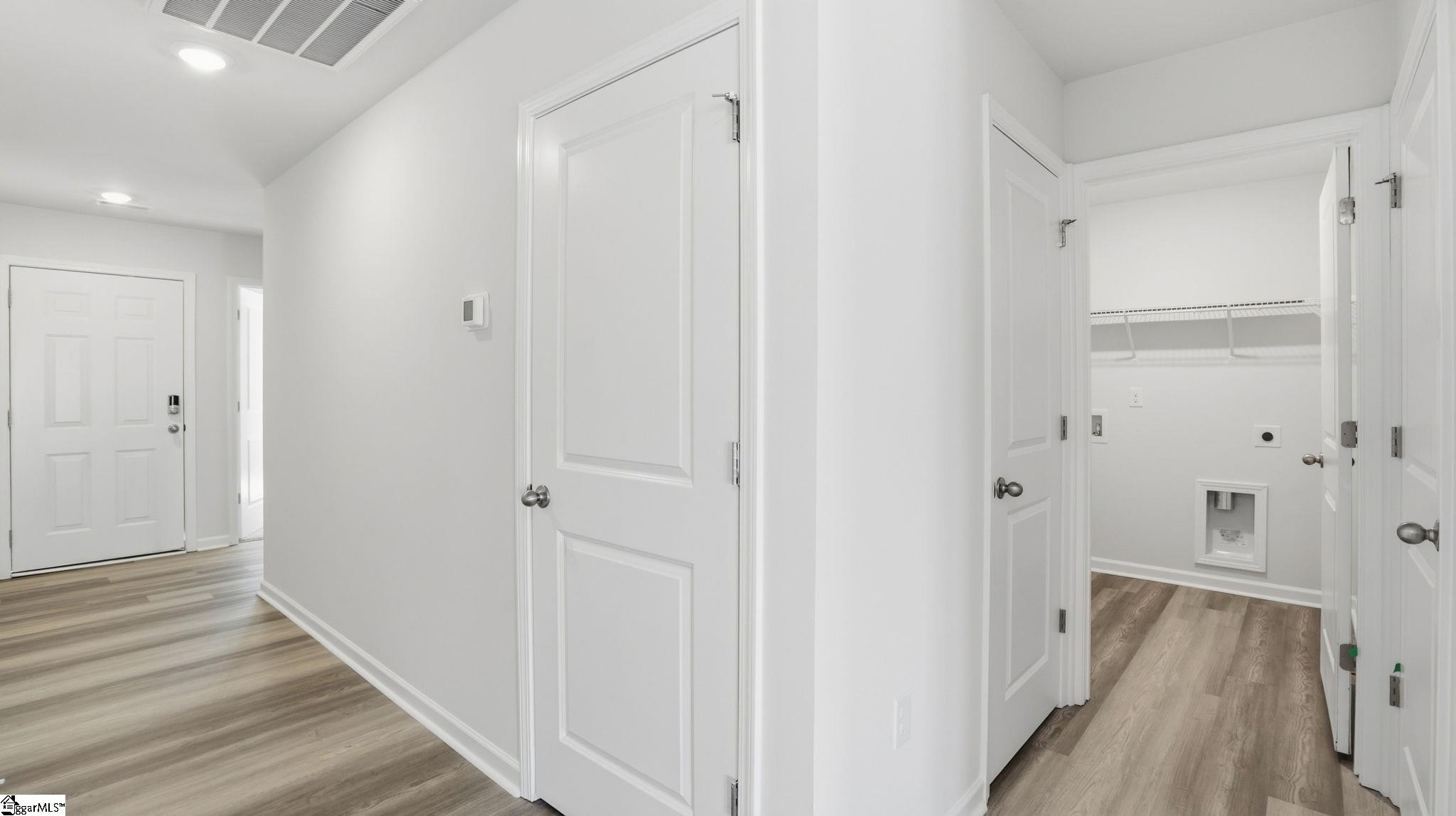 121 Bobbin Road Greenville, SC 29611 - Photo 5 of 32