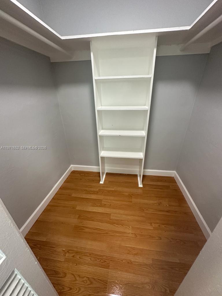 1346 Alton Road, Unit A5 Miami Beach, FL 33139 - Photo 9 of 11