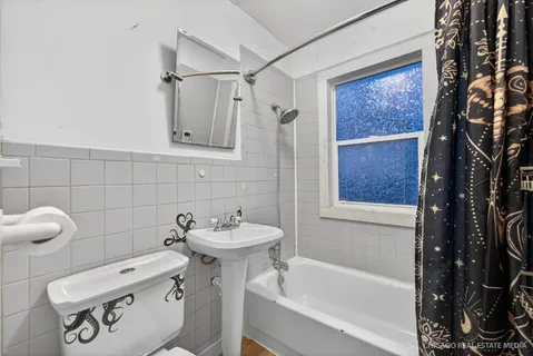 $185,000 | 712 North Cedarwood Circle, Round Lake Heights, IL 60073