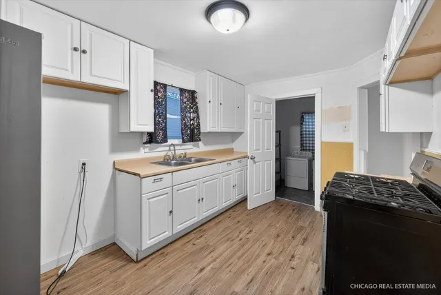 $185,000 | 712 North Cedarwood Circle, Round Lake Heights, IL 60073