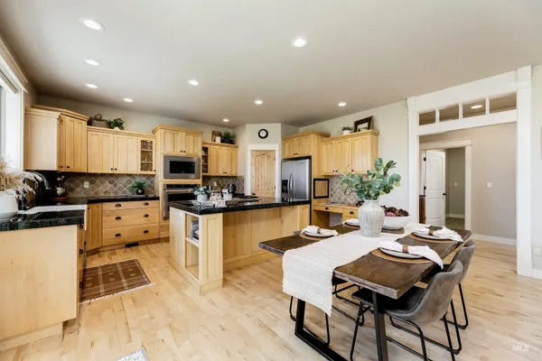 $1,019,300 | 1962 North Spring Hollow Place, Star, ID 83669