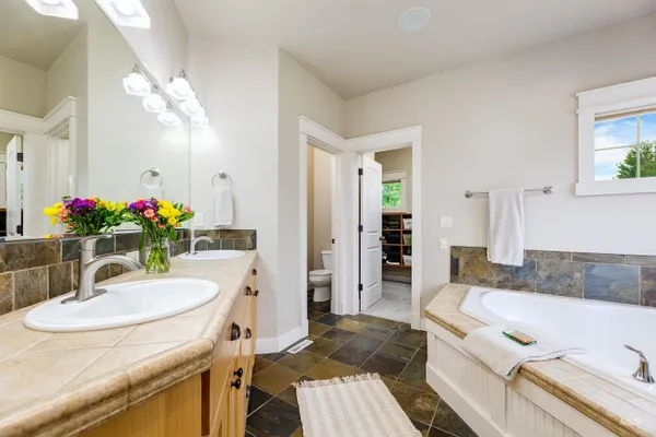 $1,019,300 | 1962 North Spring Hollow Place, Star, ID 83669