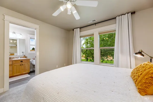 $1,019,300 | 1962 North Spring Hollow Place, Star, ID 83669