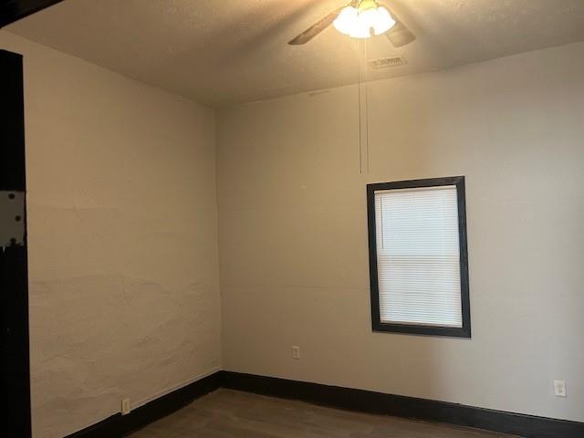 67 Daniel Street Southeast Atlanta, GA 30312 - Photo 8 of 23 an empty room with a window