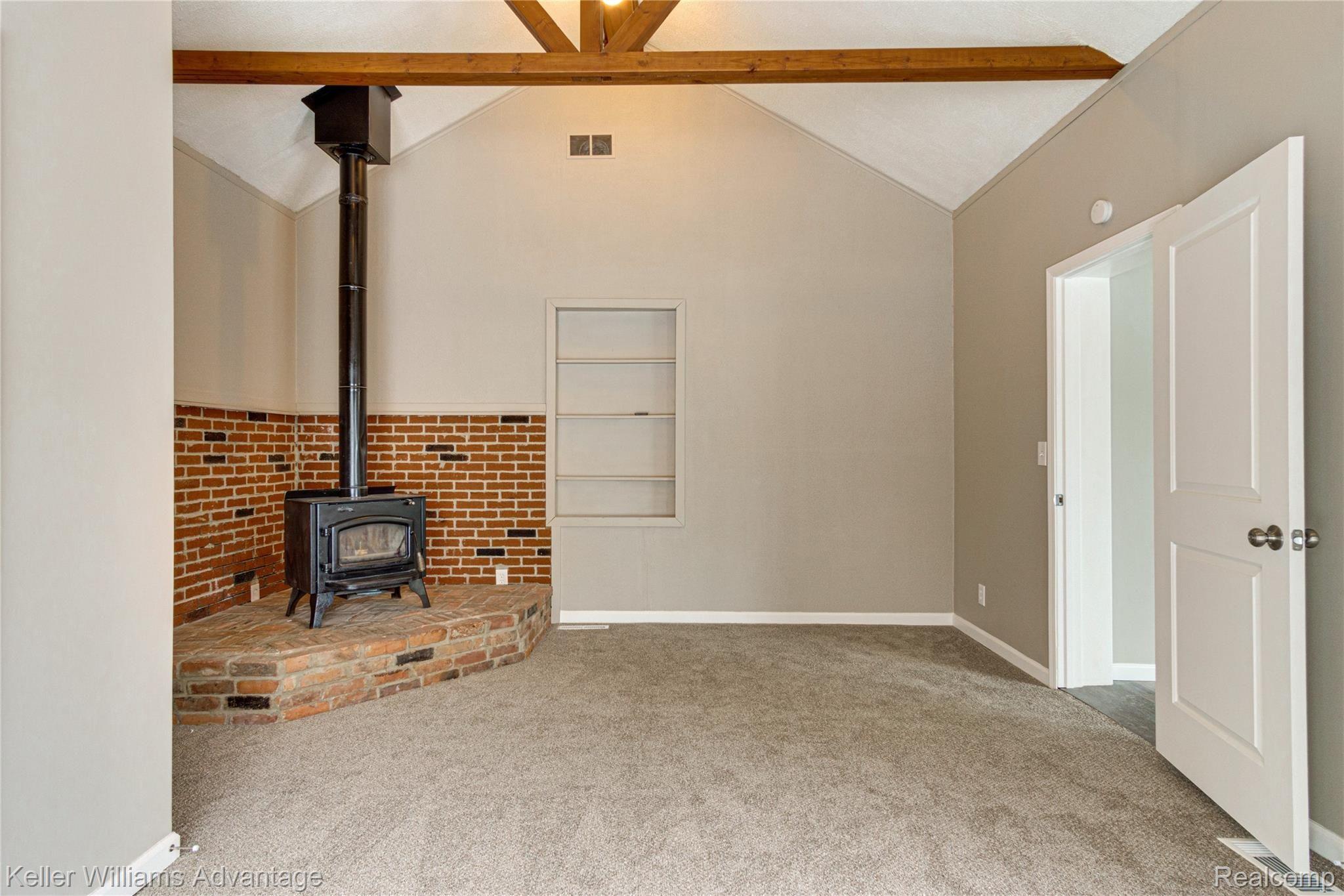 3565 Watkins Lake Road Waterford, MI 48328 - Photo 14 of 28 Masterbed 4.jpg