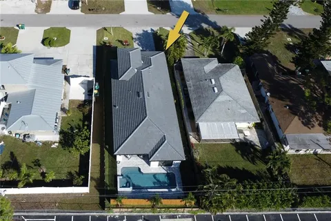 $1,650,000 | 756 108th Avenue North, Naples, FL 34108