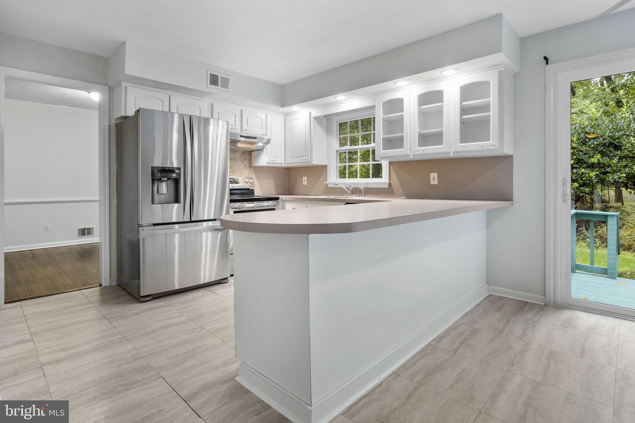 69 Lochatong Road Ewing, NJ 08628 - Photo 11 of 36
