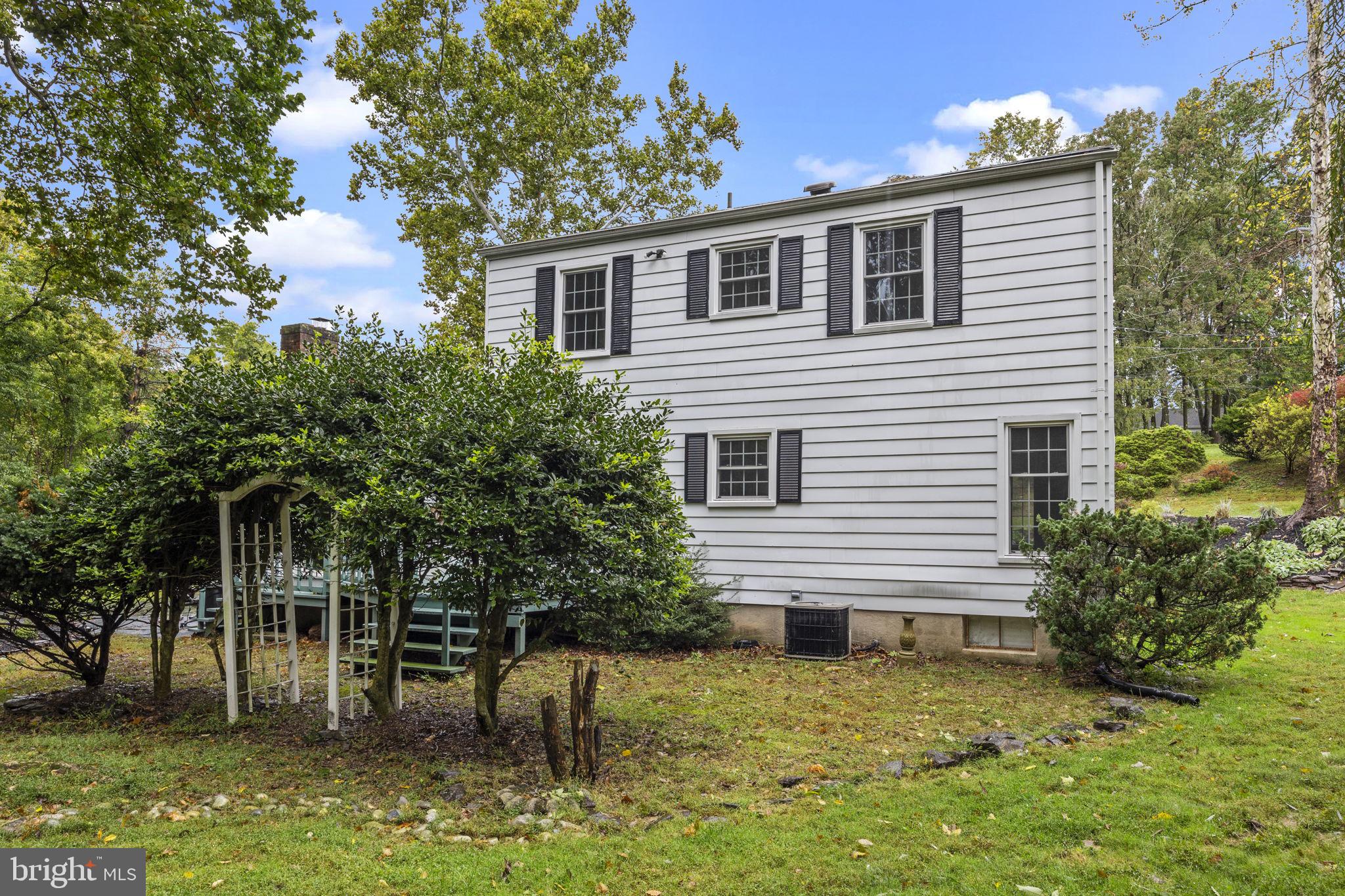 69 Lochatong Road Ewing, NJ 08628 - Photo 32 of 36