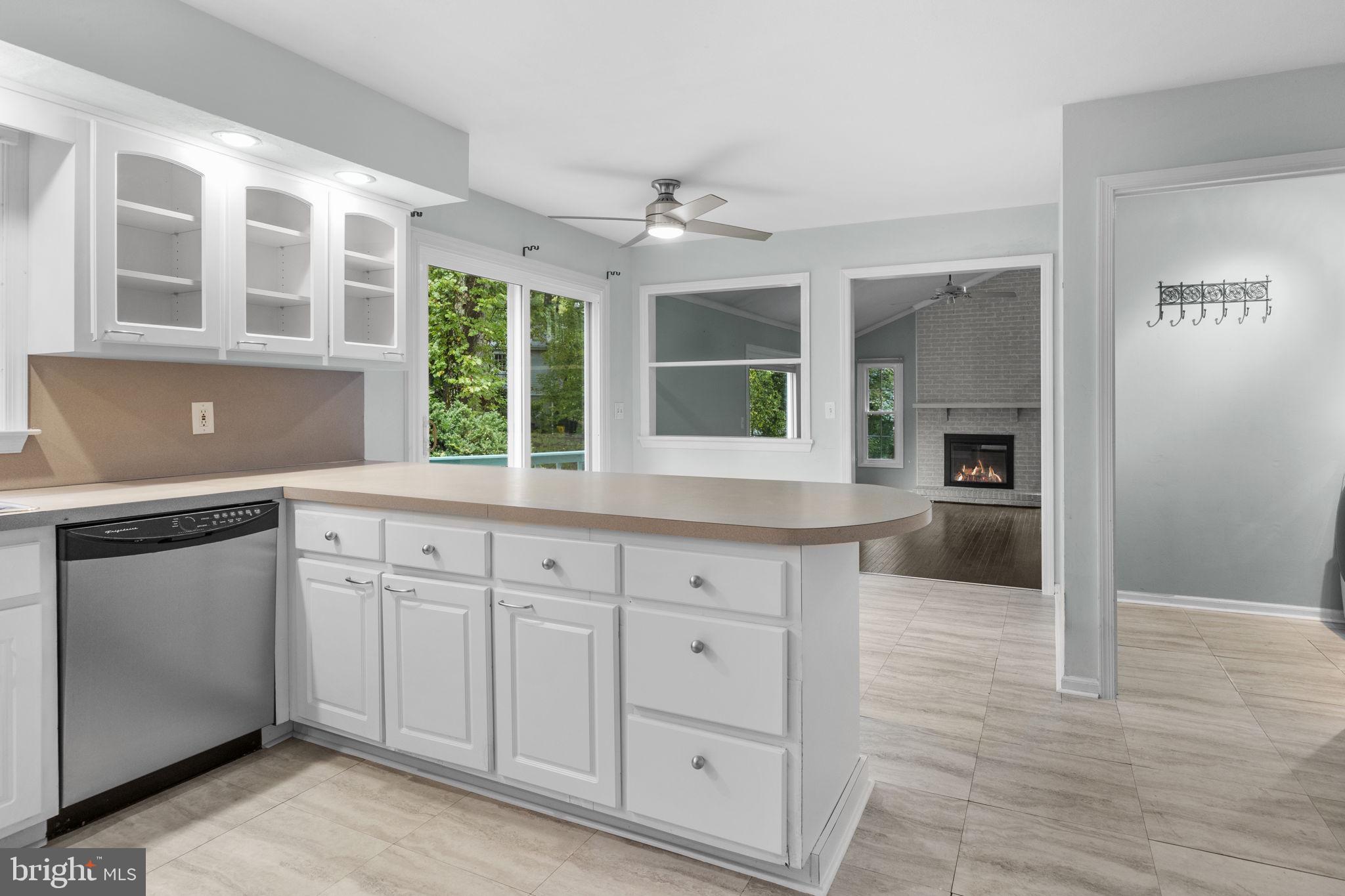 69 Lochatong Road Ewing, NJ 08628 - Photo 10 of 36