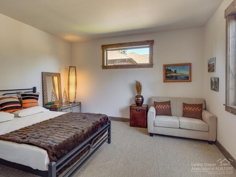 60400 Kangaroo Loop Bend, OR 97702 - Photo 12 of 15 Additional Photo