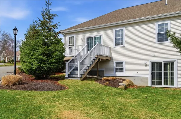 $599,900 | 170 Providence Pike, Unit 102, North Smithfield, RI 02896