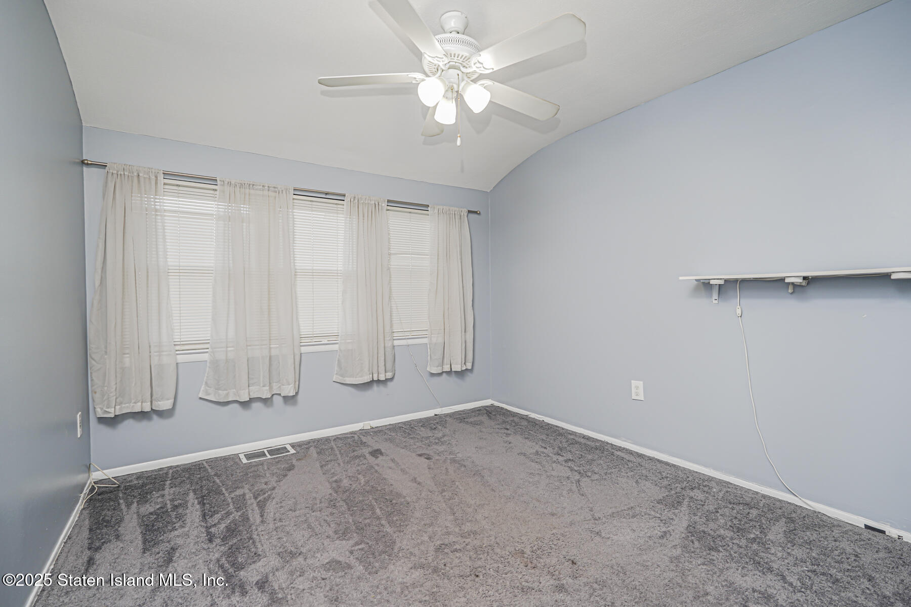 112 Hampton Green Staten Island, NY 10312 - Photo 15 of 21 Photo Dec 08 2025, 9 06 05 AM