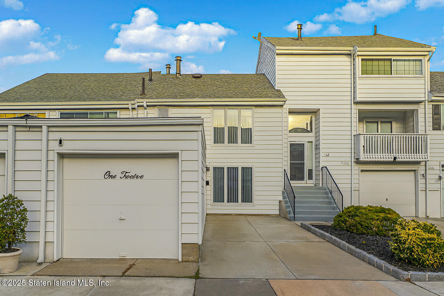 112 Hampton Green Staten Island, NY 10312 - Photo 2 of 21 Photo Dec 08 2025, 9 18 34 AM