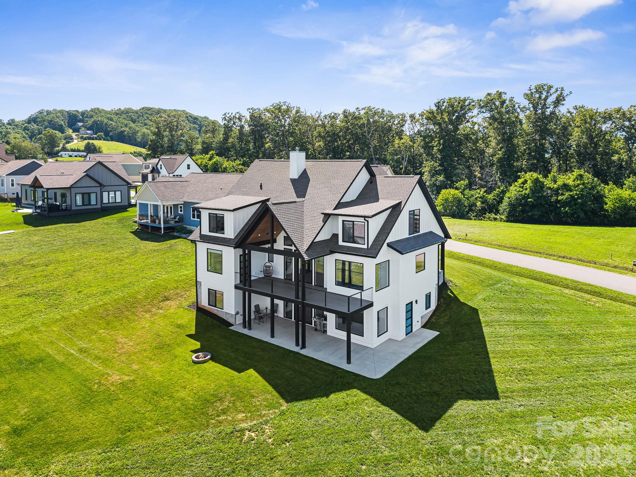 1026 Hillside Ridge Road Candler, NC 28715 - Photo 4 of 48