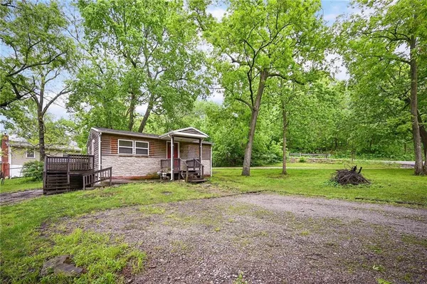 $240,000 | 161 T Street, Lake Lotawana, MO 64086