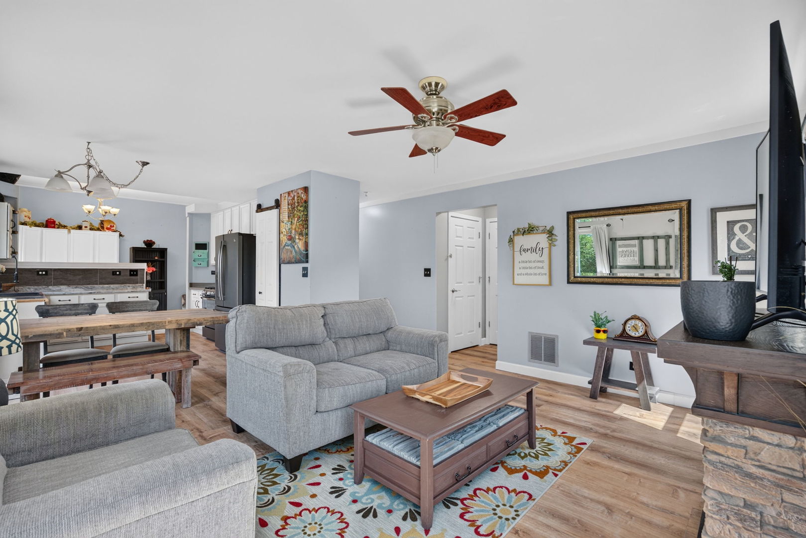 2067 Stephen Street Aurora, IL 60502 - Photo 10 of 36