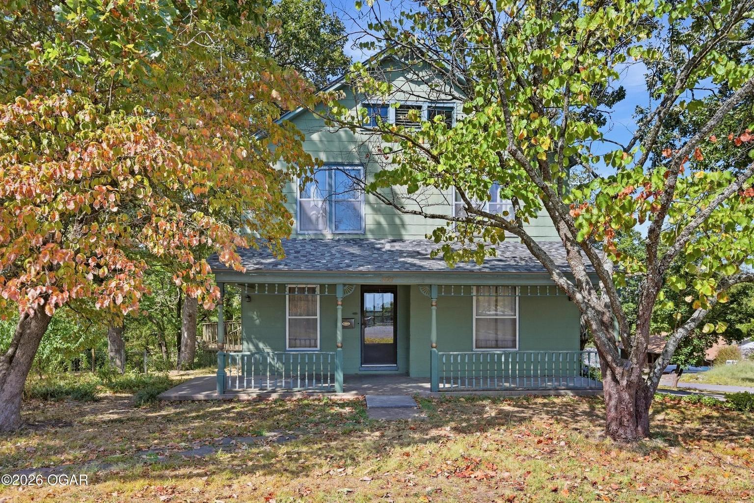 300 South Ripley Street Neosho, MO 64850 - Photo 1 of 39 front