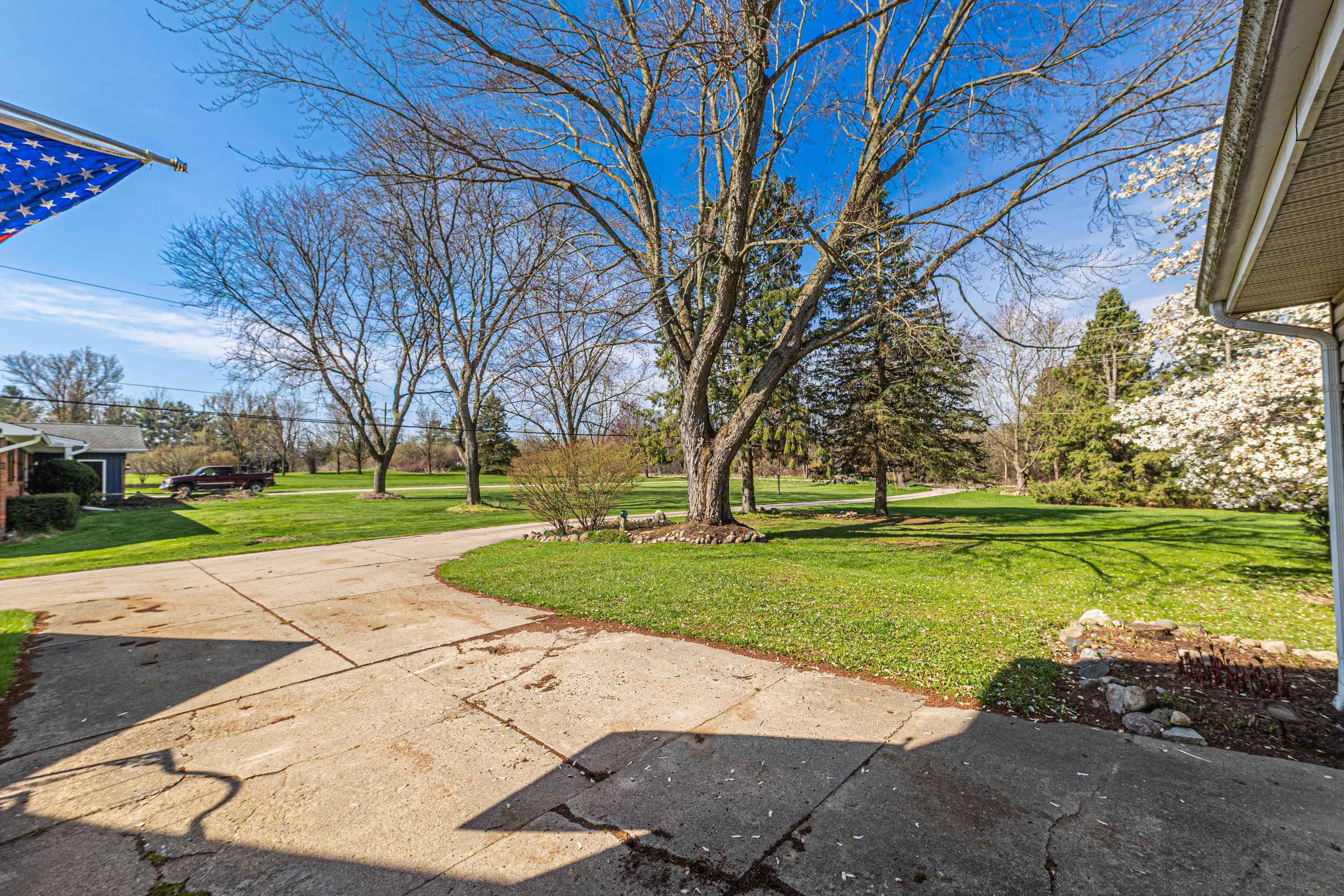 5590 Edgar Road Clarkston, MI 48346 - Photo 28 of 51 50172448-cf3dd944-aa0c-4a3d-8b71-590c0d26bbd9.JPG
