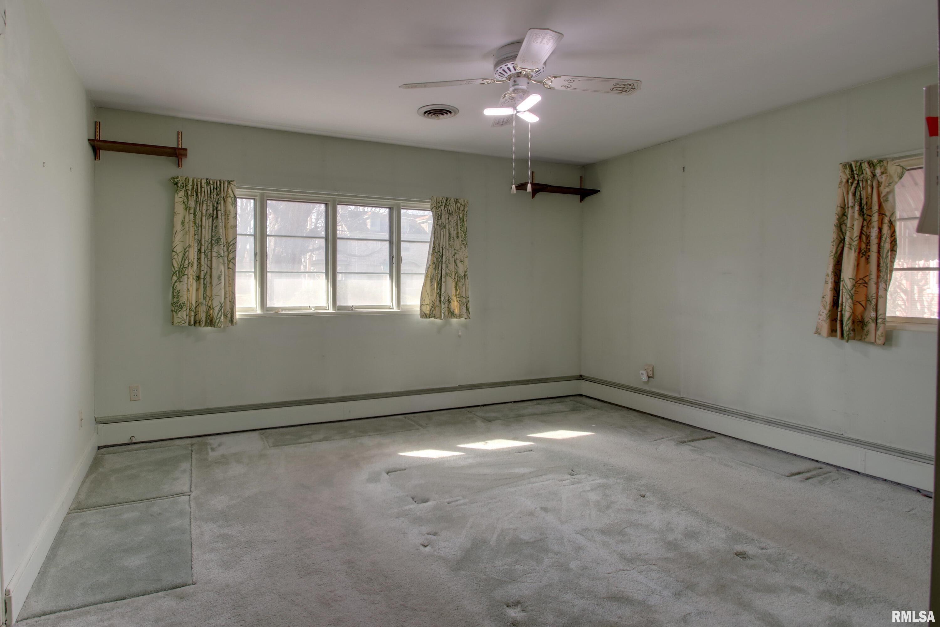 2425 Kentucky Road Quincy, IL 62301 - Photo 15 of 25