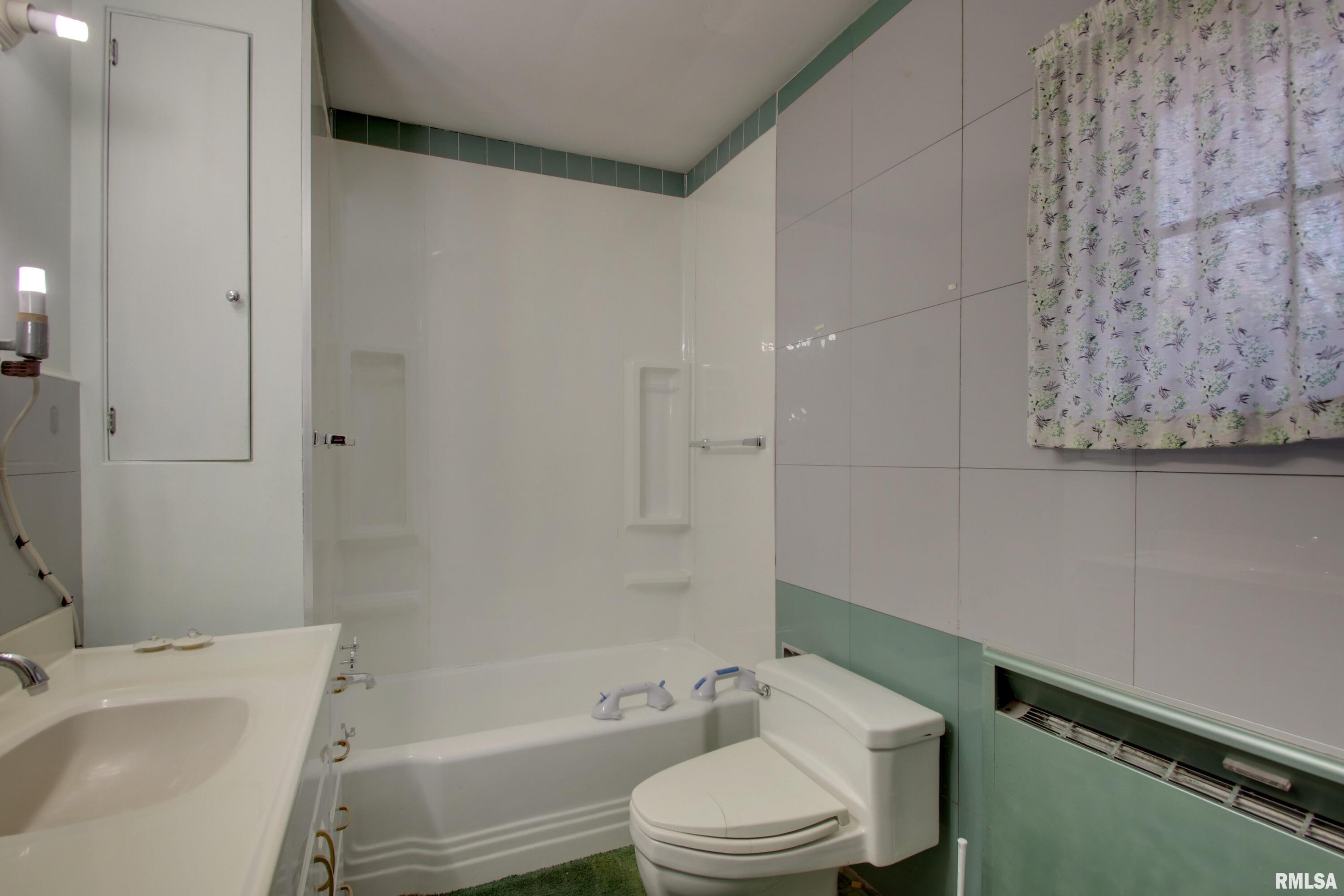 2425 Kentucky Road Quincy, IL 62301 - Photo 17 of 25