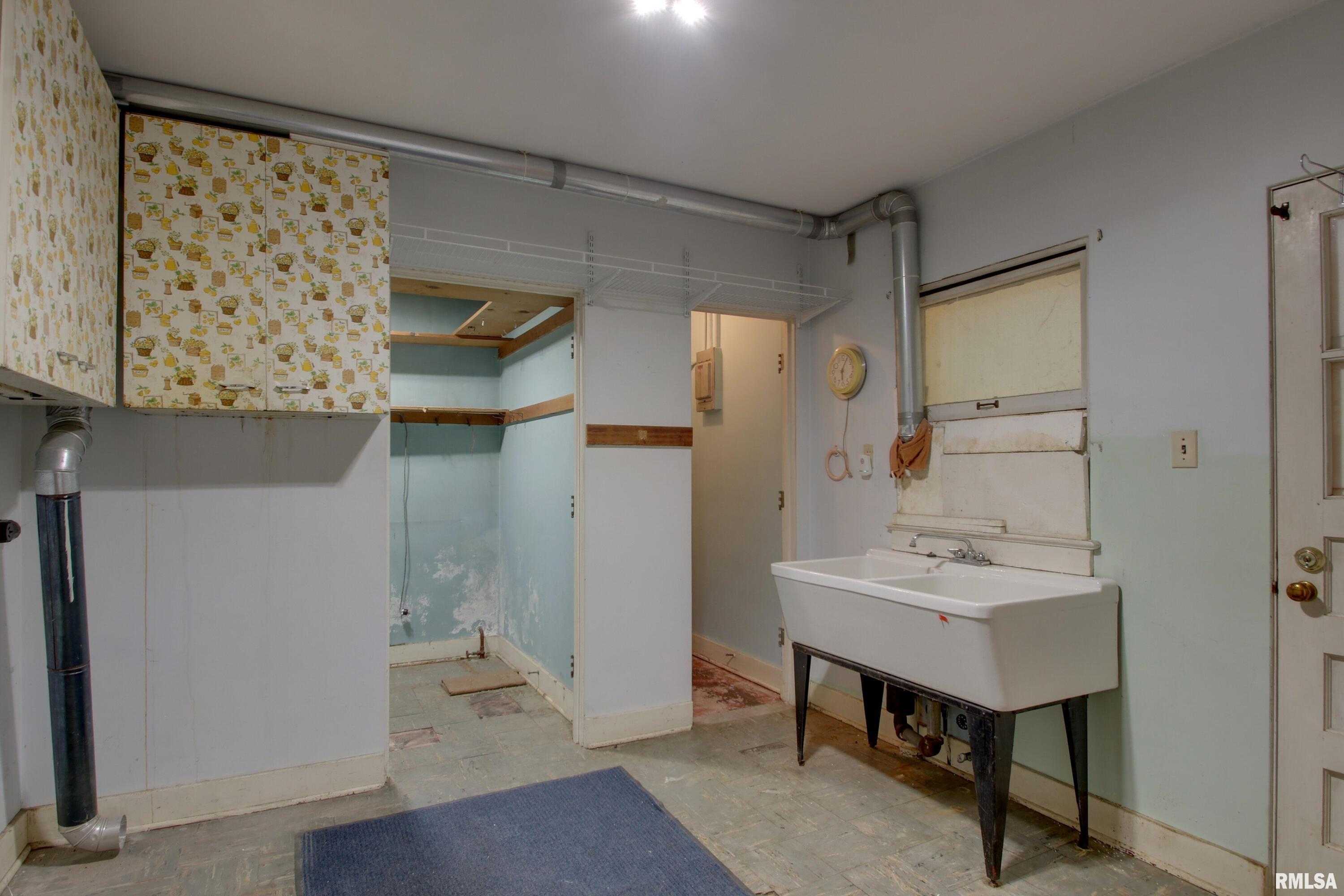 2425 Kentucky Road Quincy, IL 62301 - Photo 18 of 25