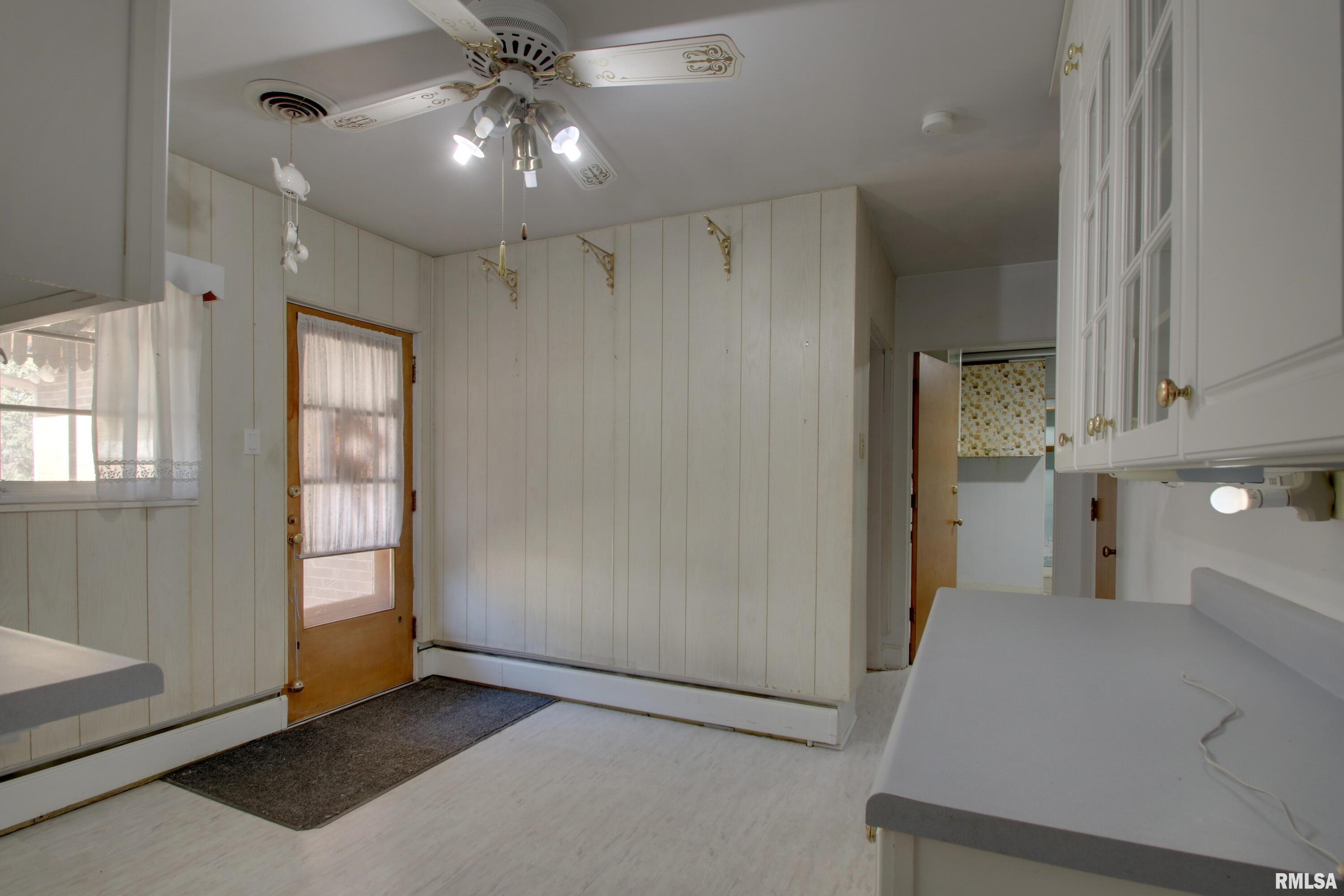 2425 Kentucky Road Quincy, IL 62301 - Photo 19 of 25