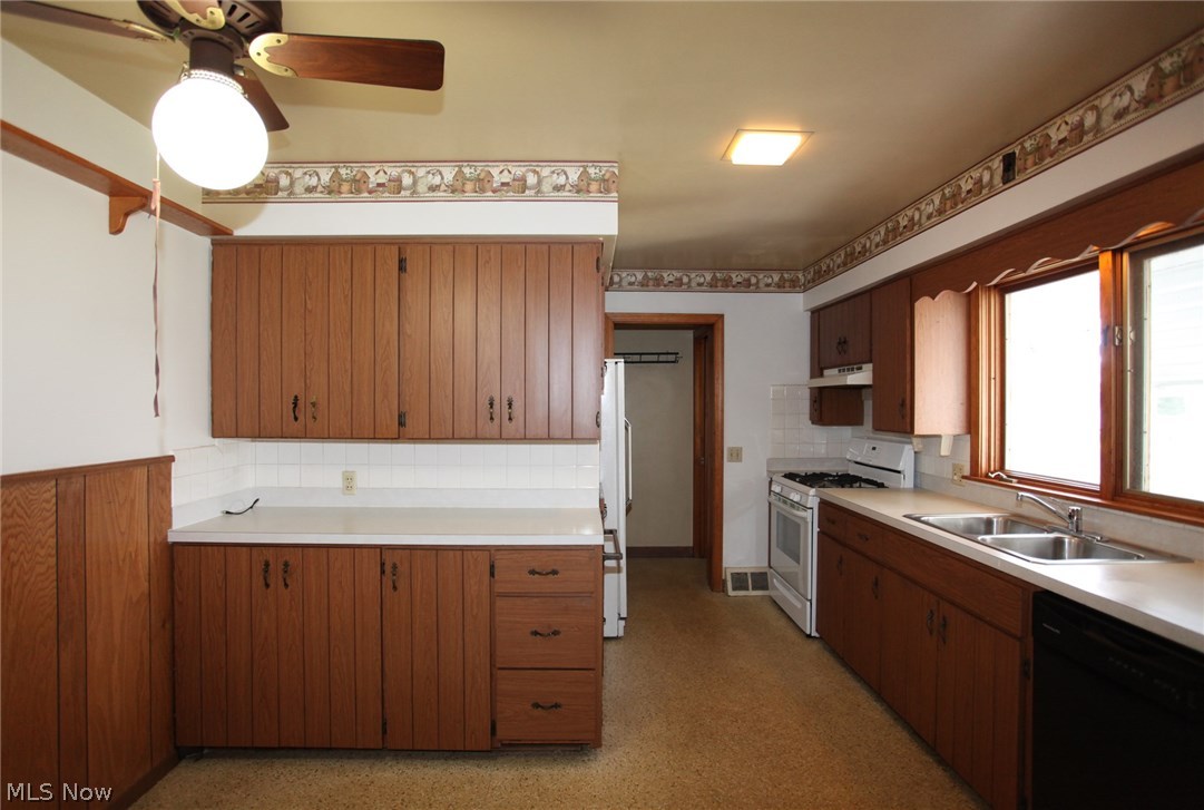 3740 Center Road Avon, OH 44011 - Photo 12 of 35