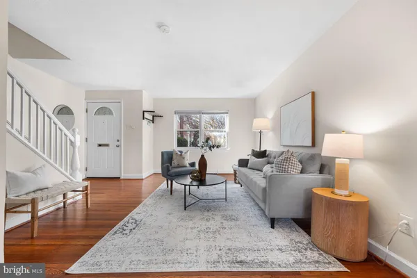 $389,900 | 2803 16th Road South, Unit 2803A, Arlington, VA 22204