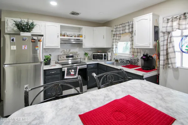 $122,900 | 74 B Yorktowne Parkway, Whiting, NJ 08759