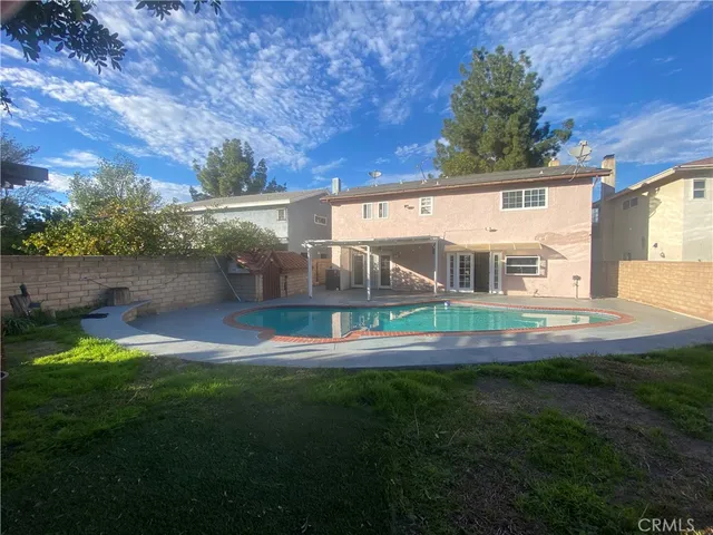 $4,900 | 19608 Runnymede Street, Reseda, CA 91335