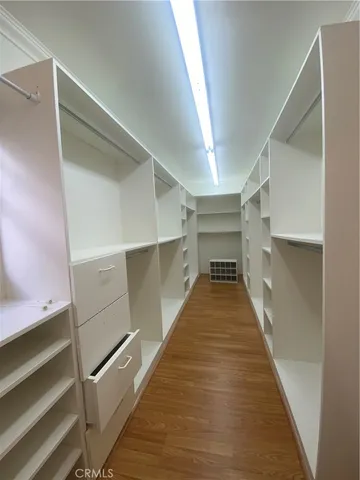 $4,900 | 19608 Runnymede Street, Reseda, CA 91335