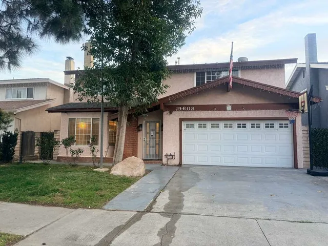 $4,900 | 19608 Runnymede Street, Reseda, CA 91335