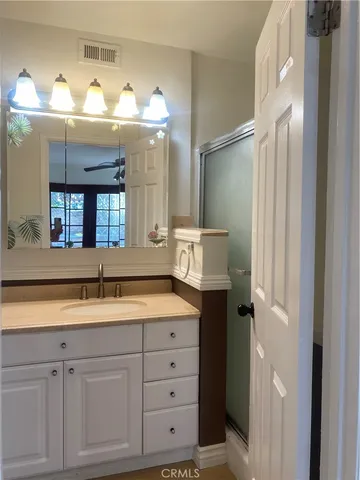 $4,900 | 19608 Runnymede Street, Reseda, CA 91335