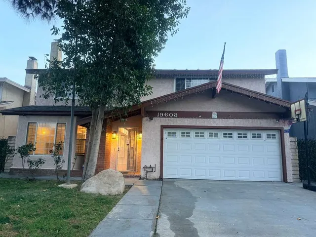 $4,900 | 19608 Runnymede Street, Reseda, CA 91335