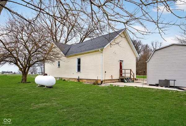 $279,900 | 18755 East County Road 750 North, Hope, IN 47246