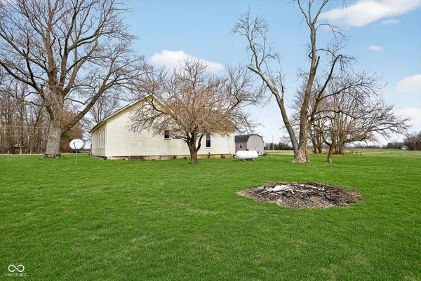 $279,900 | 18755 East County Road 750 North, Hope, IN 47246