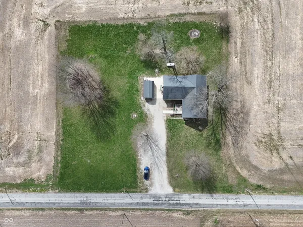 $279,900 | 18755 East County Road 750 North, Hope, IN 47246